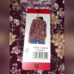 Vince camuto. Woman's floral blouse.